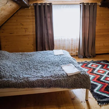 «у полоні гір» Ferienhaus Werchowyna