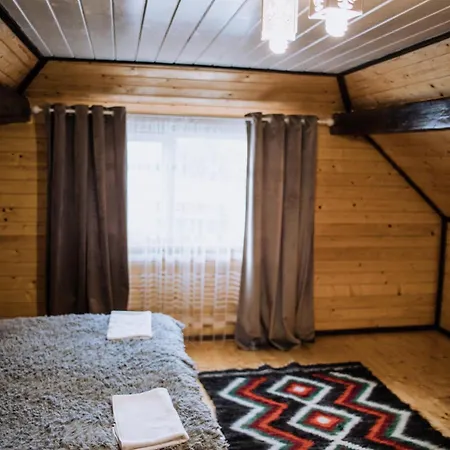 Holiday home «у полоні гір» *